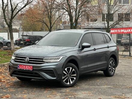Серый Фольксваген Тигуан, объемом двигателя 2 л и пробегом 95 тыс. км за 22999 $, фото 1 на Automoto.ua
