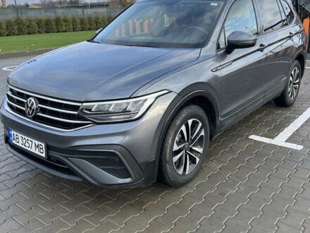 Серый Фольксваген Тигуан, объемом двигателя 1.97 л и пробегом 59 тыс. км за 24900 $, фото 1 на Automoto.ua