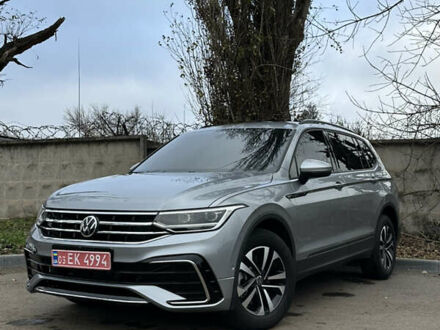 Серый Фольксваген Тигуан, объемом двигателя 0 л и пробегом 42 тыс. км за 24200 $, фото 1 на Automoto.ua