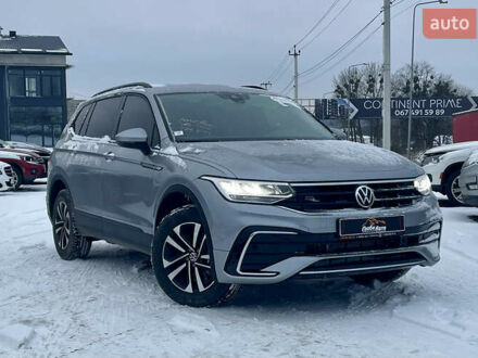 Сірий Фольксваген Тігуан, об'ємом двигуна 2 л та пробігом 59 тис. км за 21900 $, фото 1 на Automoto.ua