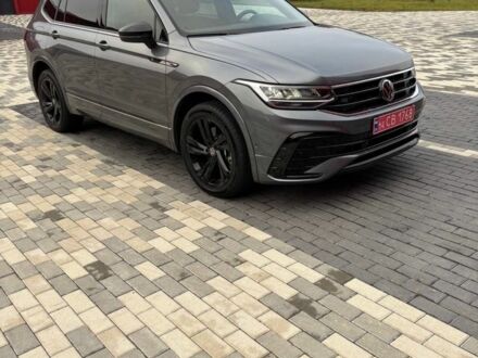 Серый Фольксваген Тигуан, объемом двигателя 2 л и пробегом 17 тыс. км за 30000 $, фото 1 на Automoto.ua