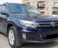 Синий Фольксваген Тигуан, объемом двигателя 2 л и пробегом 136 тыс. км за 10000 $, фото 1 на Automoto.ua