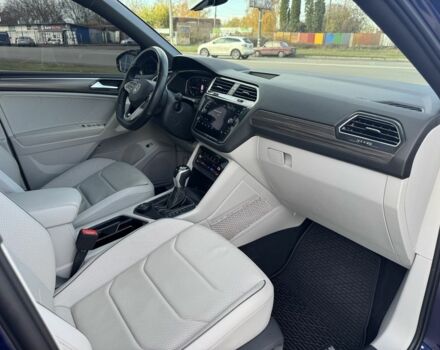 Синий Фольксваген Тигуан, объемом двигателя 2 л и пробегом 118 тыс. км за 28500 $, фото 6 на Automoto.ua