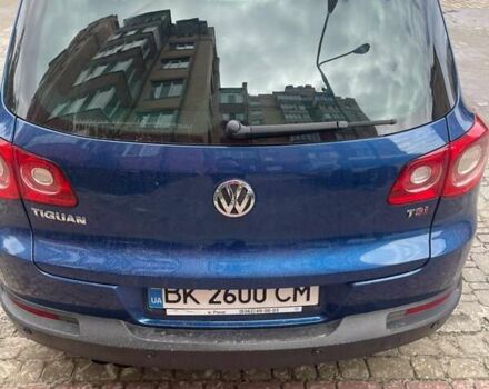 Синий Фольксваген Тигуан, объемом двигателя 1.39 л и пробегом 228 тыс. км за 9000 $, фото 1 на Automoto.ua