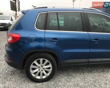 Синий Фольксваген Тигуан, объемом двигателя 2 л и пробегом 180 тыс. км за 9990 $, фото 5 на Automoto.ua