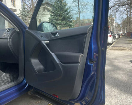 Синий Фольксваген Тигуан, объемом двигателя 1.39 л и пробегом 228 тыс. км за 9000 $, фото 5 на Automoto.ua