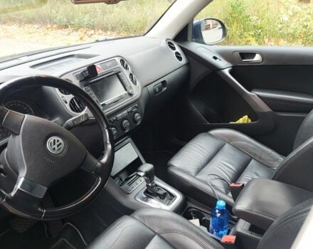 Синий Фольксваген Тигуан, объемом двигателя 2 л и пробегом 265 тыс. км за 8300 $, фото 6 на Automoto.ua