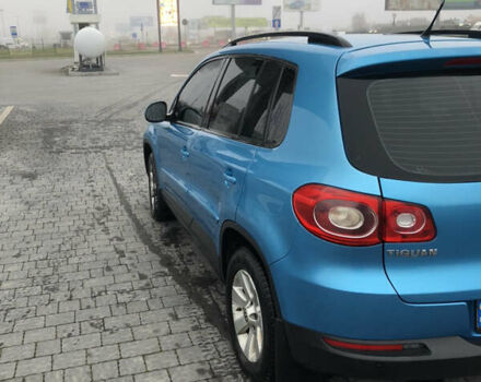 Синій Фольксваген Тігуан, об'ємом двигуна 2 л та пробігом 230 тис. км за 10500 $, фото 4 на Automoto.ua