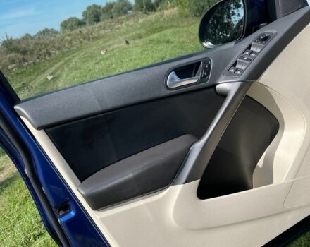 Синій Фольксваген Тігуан, об'ємом двигуна 2 л та пробігом 179 тис. км за 9800 $, фото 2 на Automoto.ua