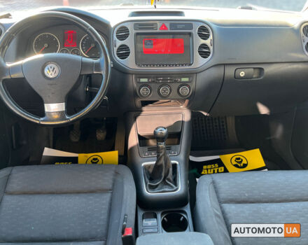 Синий Фольксваген Тигуан, объемом двигателя 2 л и пробегом 315 тыс. км за 9800 $, фото 15 на Automoto.ua