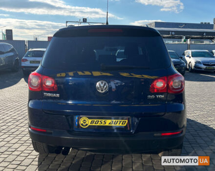 Синий Фольксваген Тигуан, объемом двигателя 2 л и пробегом 315 тыс. км за 9800 $, фото 5 на Automoto.ua