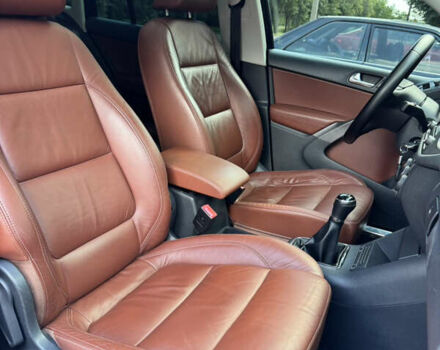 Синій Фольксваген Тігуан, об'ємом двигуна 1.97 л та пробігом 195 тис. км за 12500 $, фото 5 на Automoto.ua