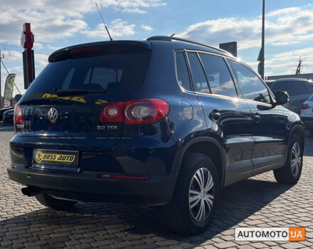 Синий Фольксваген Тигуан, объемом двигателя 2 л и пробегом 315 тыс. км за 9800 $, фото 6 на Automoto.ua