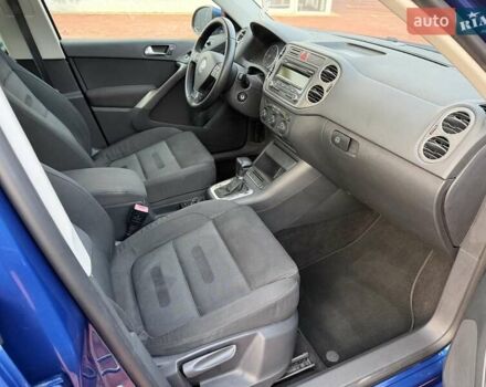 Синий Фольксваген Тигуан, объемом двигателя 2 л и пробегом 263 тыс. км за 10900 $, фото 5 на Automoto.ua