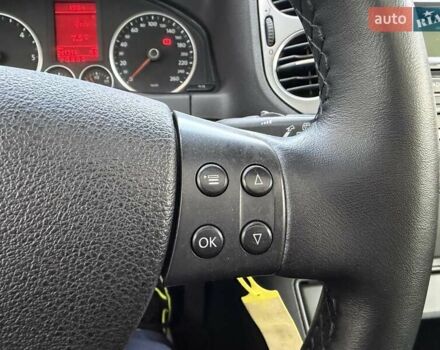 Синий Фольксваген Тигуан, объемом двигателя 2 л и пробегом 263 тыс. км за 10900 $, фото 6 на Automoto.ua