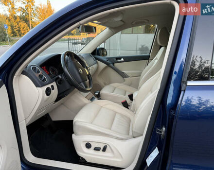 Синій Фольксваген Тігуан, об'ємом двигуна 2 л та пробігом 158 тис. км за 10999 $, фото 5 на Automoto.ua