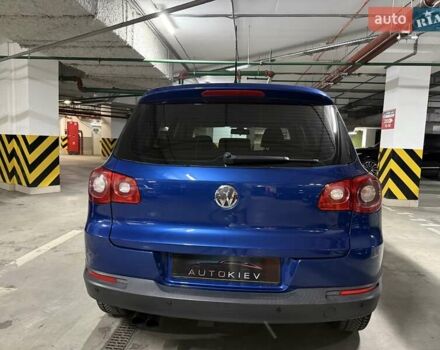Синий Фольксваген Тигуан, объемом двигателя 2.01 л и пробегом 252 тыс. км за 8900 $, фото 9 на Automoto.ua