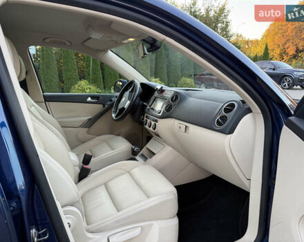 Синій Фольксваген Тігуан, об'ємом двигуна 2 л та пробігом 158 тис. км за 10999 $, фото 6 на Automoto.ua