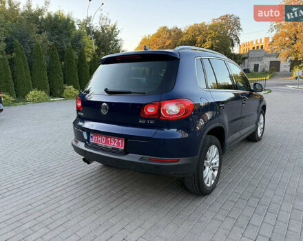 Синій Фольксваген Тігуан, об'ємом двигуна 2 л та пробігом 158 тис. км за 10999 $, фото 3 на Automoto.ua