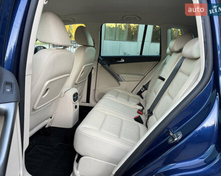 Синій Фольксваген Тігуан, об'ємом двигуна 2 л та пробігом 158 тис. км за 10999 $, фото 14 на Automoto.ua