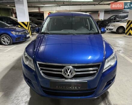 Синий Фольксваген Тигуан, объемом двигателя 2.01 л и пробегом 252 тыс. км за 8900 $, фото 2 на Automoto.ua