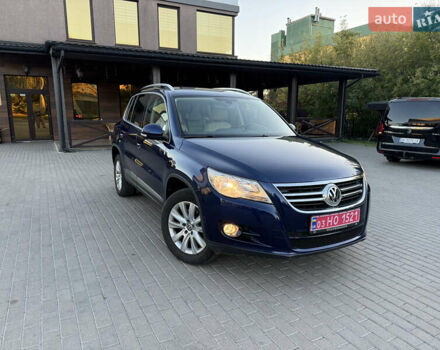 Синій Фольксваген Тігуан, об'ємом двигуна 2 л та пробігом 158 тис. км за 10999 $, фото 1 на Automoto.ua