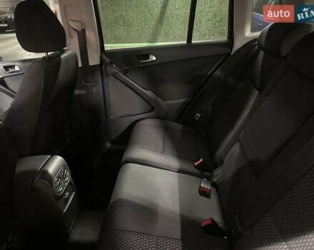 Синий Фольксваген Тигуан, объемом двигателя 2.01 л и пробегом 252 тыс. км за 8900 $, фото 33 на Automoto.ua