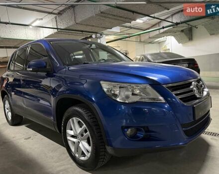 Синий Фольксваген Тигуан, объемом двигателя 2.01 л и пробегом 252 тыс. км за 8900 $, фото 1 на Automoto.ua