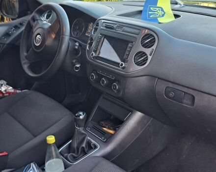 Синій Фольксваген Тігуан, об'ємом двигуна 2 л та пробігом 300 тис. км за 12000 $, фото 3 на Automoto.ua