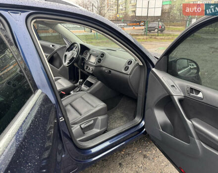 Синий Фольксваген Тигуан, объемом двигателя 1.98 л и пробегом 203 тыс. км за 12000 $, фото 24 на Automoto.ua