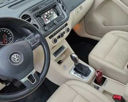 Синий Фольксваген Тигуан, объемом двигателя 2 л и пробегом 224 тыс. км за 12400 $, фото 1 на Automoto.ua