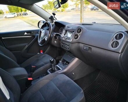 Синий Фольксваген Тигуан, объемом двигателя 1.39 л и пробегом 179 тыс. км за 11500 $, фото 5 на Automoto.ua