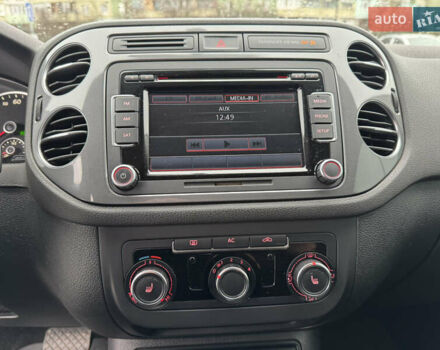 Синий Фольксваген Тигуан, объемом двигателя 1.98 л и пробегом 203 тыс. км за 12000 $, фото 39 на Automoto.ua