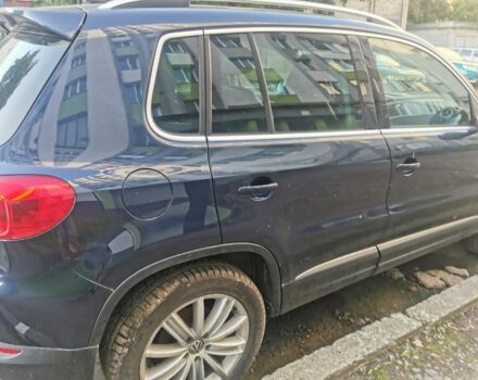 Синий Фольксваген Тигуан, объемом двигателя 2 л и пробегом 153 тыс. км за 9500 $, фото 4 на Automoto.ua