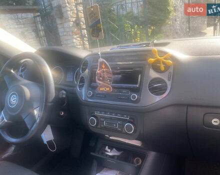 Синій Фольксваген Тігуан, об'ємом двигуна 1.4 л та пробігом 205 тис. км за 10990 $, фото 5 на Automoto.ua