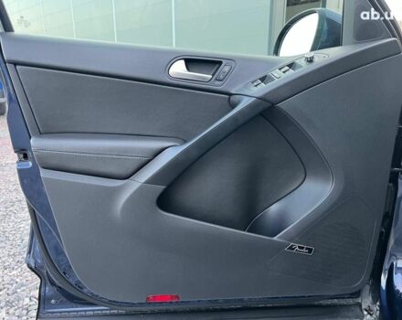 Синий Фольксваген Тигуан, объемом двигателя 2 л и пробегом 122 тыс. км за 14990 $, фото 13 на Automoto.ua