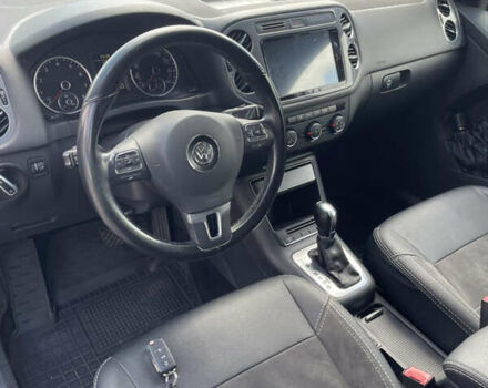 Синий Фольксваген Тигуан, объемом двигателя 1.98 л и пробегом 137 тыс. км за 12000 $, фото 24 на Automoto.ua