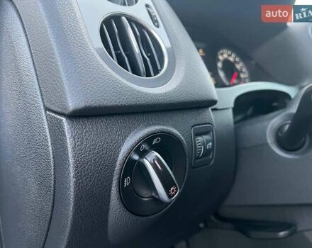 Синий Фольксваген Тигуан, объемом двигателя 2 л и пробегом 122 тыс. км за 14990 $, фото 15 на Automoto.ua