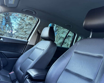 Синий Фольксваген Тигуан, объемом двигателя 2 л и пробегом 252 тыс. км за 9800 $, фото 19 на Automoto.ua