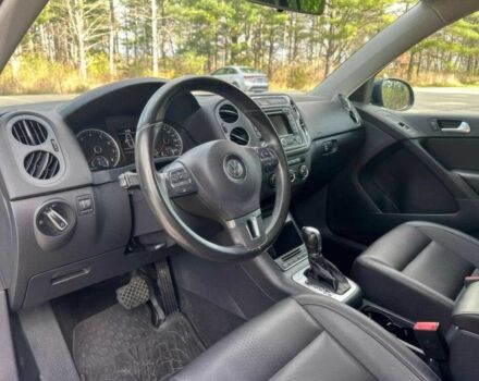 Синій Фольксваген Тігуан, об'ємом двигуна 2 л та пробігом 82 тис. км за 4200 $, фото 9 на Automoto.ua