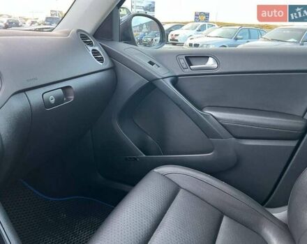 Синий Фольксваген Тигуан, объемом двигателя 2 л и пробегом 122 тыс. км за 14990 $, фото 28 на Automoto.ua