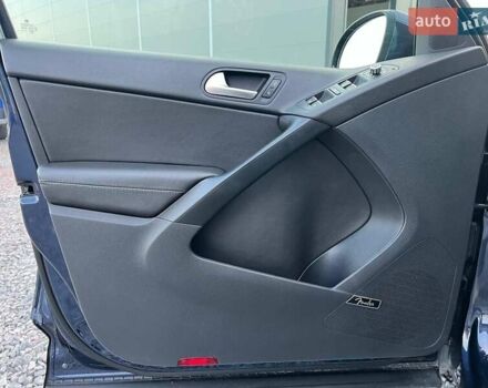 Синий Фольксваген Тигуан, объемом двигателя 2 л и пробегом 122 тыс. км за 14990 $, фото 13 на Automoto.ua