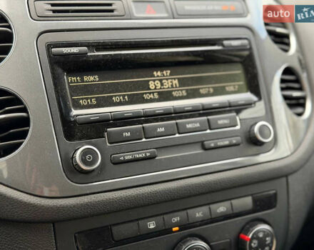 Синий Фольксваген Тигуан, объемом двигателя 2 л и пробегом 170 тыс. км за 10200 $, фото 13 на Automoto.ua