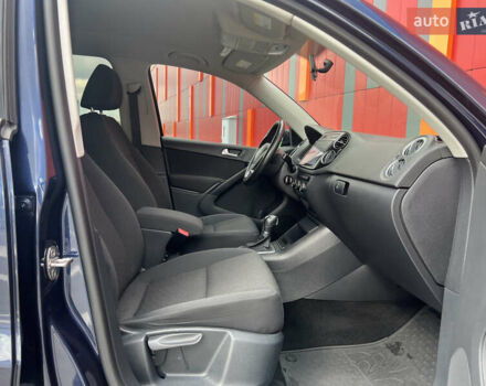 Синий Фольксваген Тигуан, объемом двигателя 2 л и пробегом 219 тыс. км за 12000 $, фото 23 на Automoto.ua