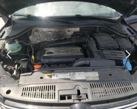 Синій Фольксваген Тігуан, об'ємом двигуна 2 л та пробігом 288 тис. км за 8950 $, фото 3 на Automoto.ua