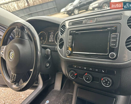 Синій Фольксваген Тігуан, об'ємом двигуна 2 л та пробігом 139 тис. км за 13500 $, фото 38 на Automoto.ua