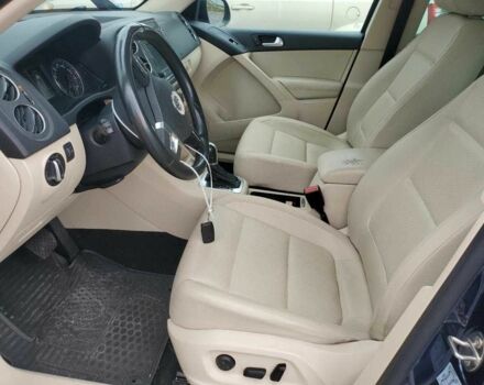 Синий Фольксваген Тигуан, объемом двигателя 0 л и пробегом 210 тыс. км за 8500 $, фото 2 на Automoto.ua