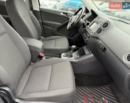 Синий Фольксваген Тигуан, объемом двигателя 1.98 л и пробегом 160 тыс. км за 13000 $, фото 20 на Automoto.ua