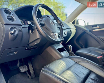 Синий Фольксваген Тигуан, объемом двигателя 2 л и пробегом 121 тыс. км за 16800 $, фото 40 на Automoto.ua