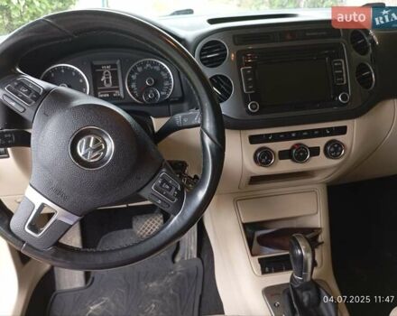 Синій Фольксваген Тігуан, об'ємом двигуна 1.98 л та пробігом 250 тис. км за 14000 $, фото 9 на Automoto.ua